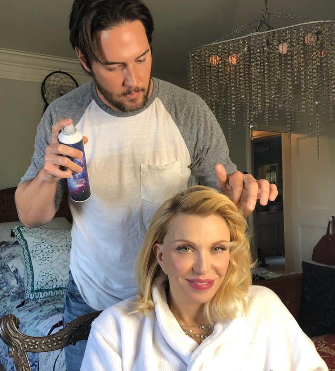 ポール・ノートンさんのインスタグラム写真 - (ポール・ノートンInstagram)「Happy Birthday @courtneylove sending LOVE! #courtneylove」7月10日 10時30分 - paulnortonhair