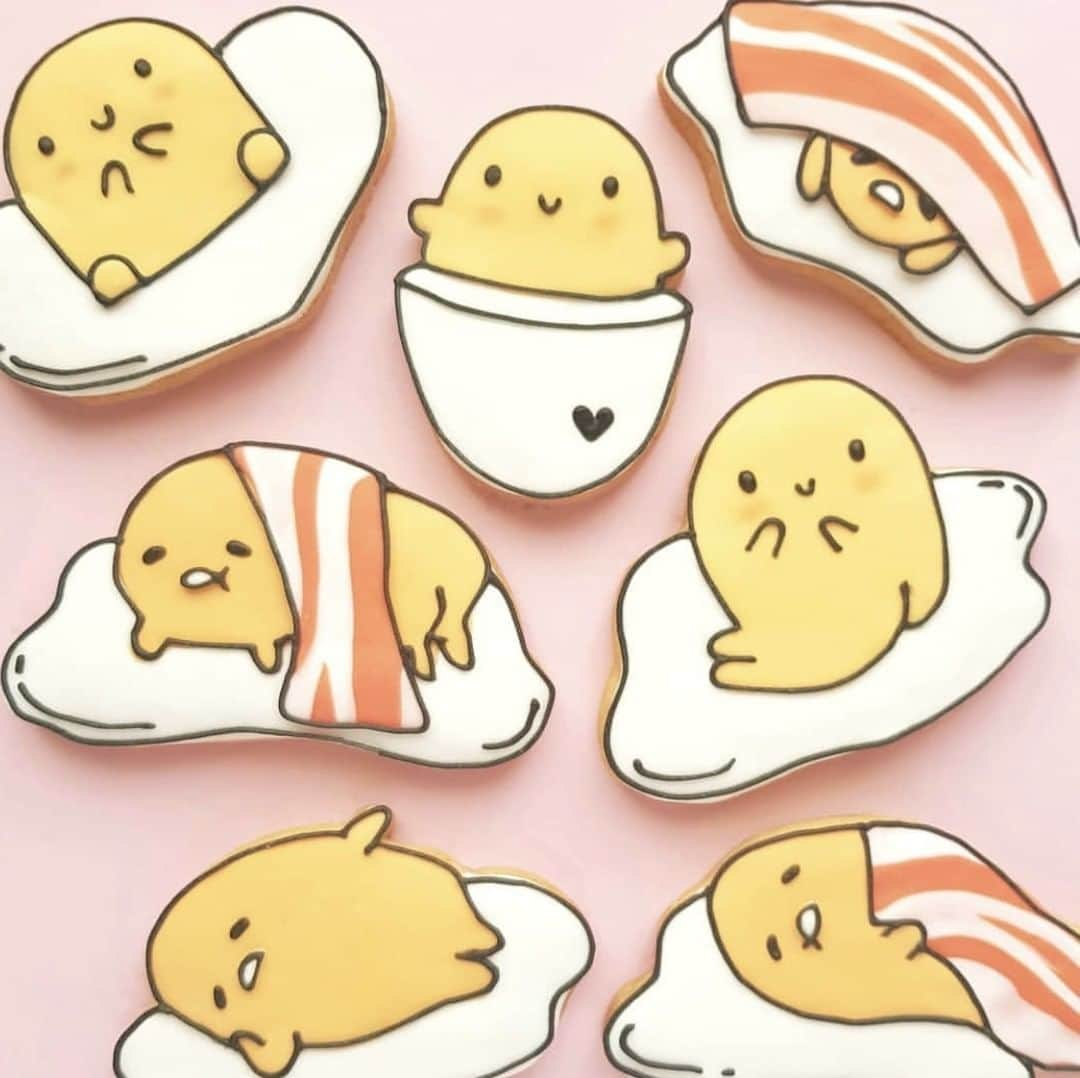 ぐでたまさんのインスタグラム写真 - (ぐでたまInstagram)「happy #nationalsugarcookieday... egg-cellent cookies by @vickiee_yo 💛」7月10日 3時01分 - gudetama