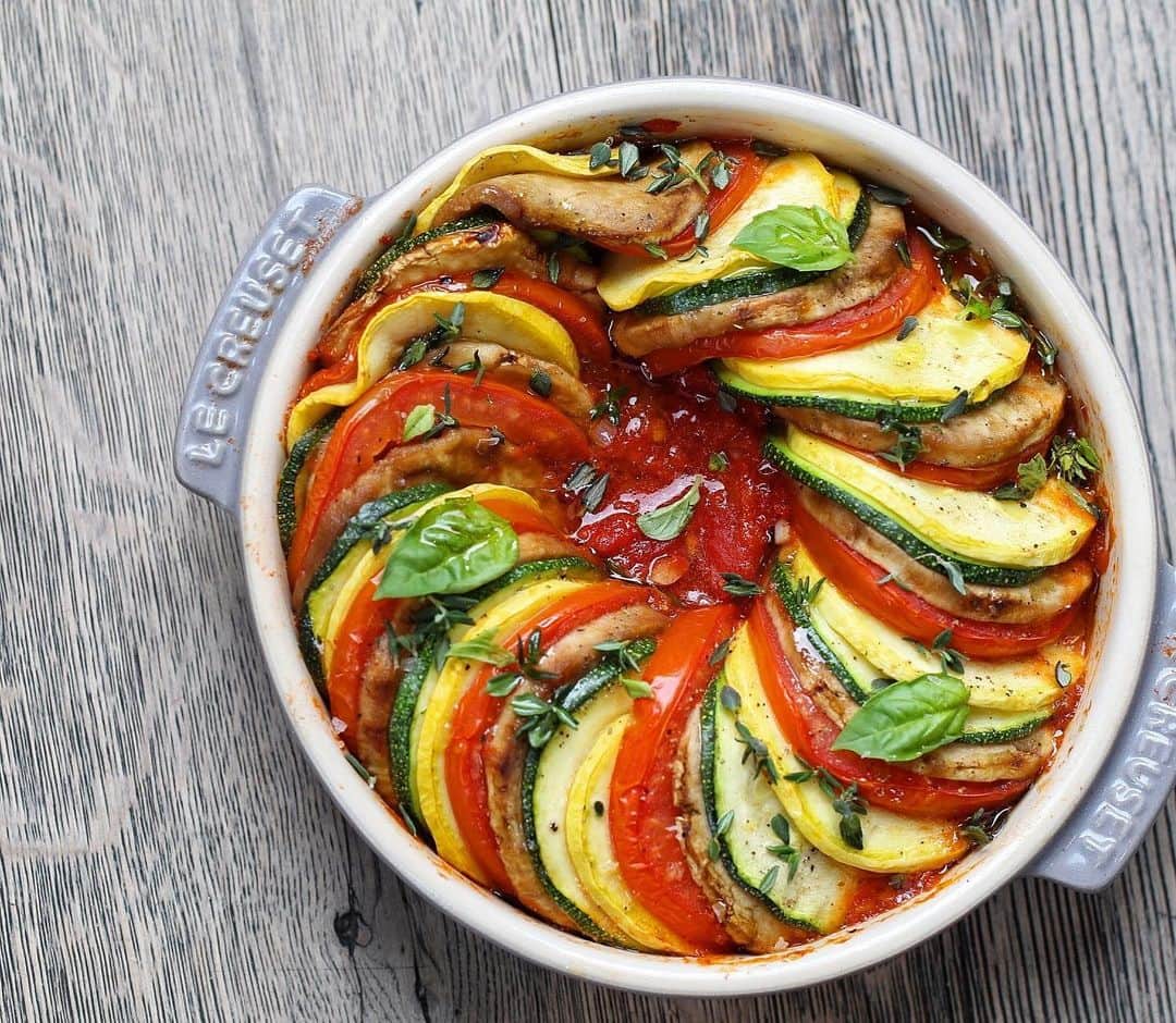DOMINIQUE ANSEL BAKERYさんのインスタグラム写真 - (DOMINIQUE ANSEL BAKERYInstagram)「Ratatouille for Bastille Day dinner at @189bydominiqueansel, with sliced heirloom tomatoes, eggplant, yellow and green zucchini, in a San Marzano tomato and red pepper sauce. Served for dinner this Sat. 7/13 and Sun. 7/14. @thegrovela #189byDominiqueAnsel #losangeles #BastilleDay #vivelafrance🇫🇷」7月10日 2時54分 - dominiqueansel