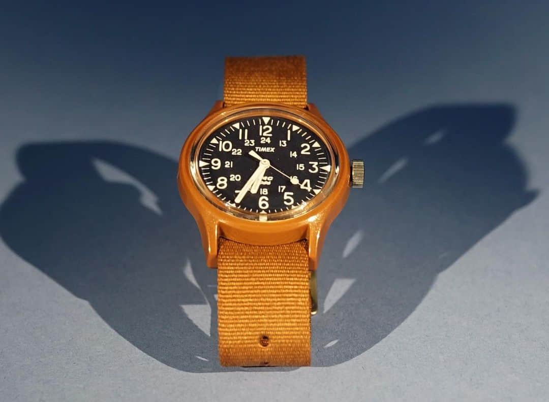 タイメックスさんのインスタグラム写真 - (タイメックスInstagram)「Introducing the new #Timex x YMC MK1 watch | Originally designed for military use in 1982, this collaboration with @ymclondon updates our MK1 resin in their exclusive ‘burnt rubber brown’ color. Available at youmustcreate.com and select retailers globally.」7月10日 3時43分 - timex