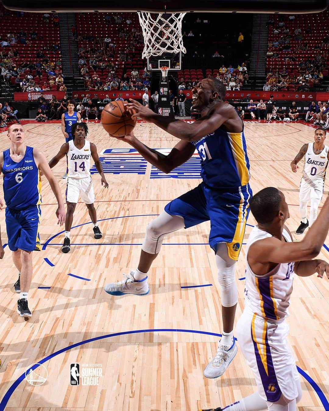 ゴールデンステート・ウォリアーズさんのインスタグラム写真 - (ゴールデンステート・ウォリアーズInstagram)「Scenes from last night’s #NBASummer dub 📸」7月10日 4時01分 - warriors