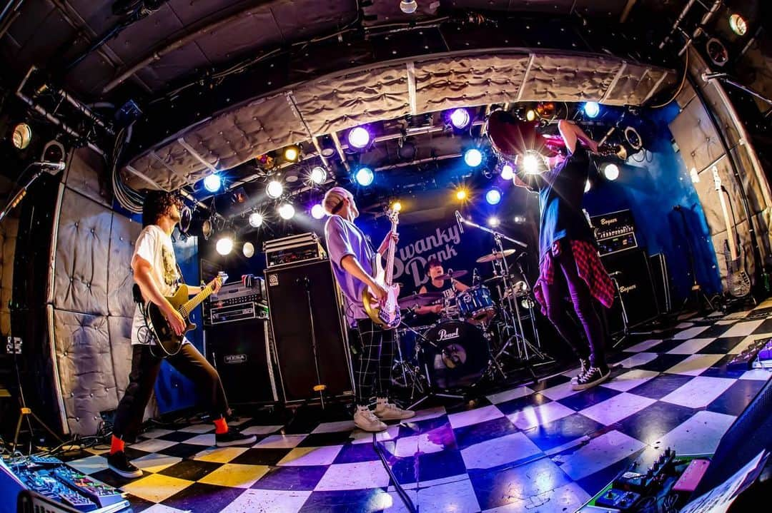 KO-TAさんのインスタグラム写真 - (KO-TAInstagram)「7.9新宿LOFT"THREE PILLARS"  photo by @taka_tallman  #SWANKYDANK #スワンキー #ibanez」7月10日 4時07分 - kota_swankydank