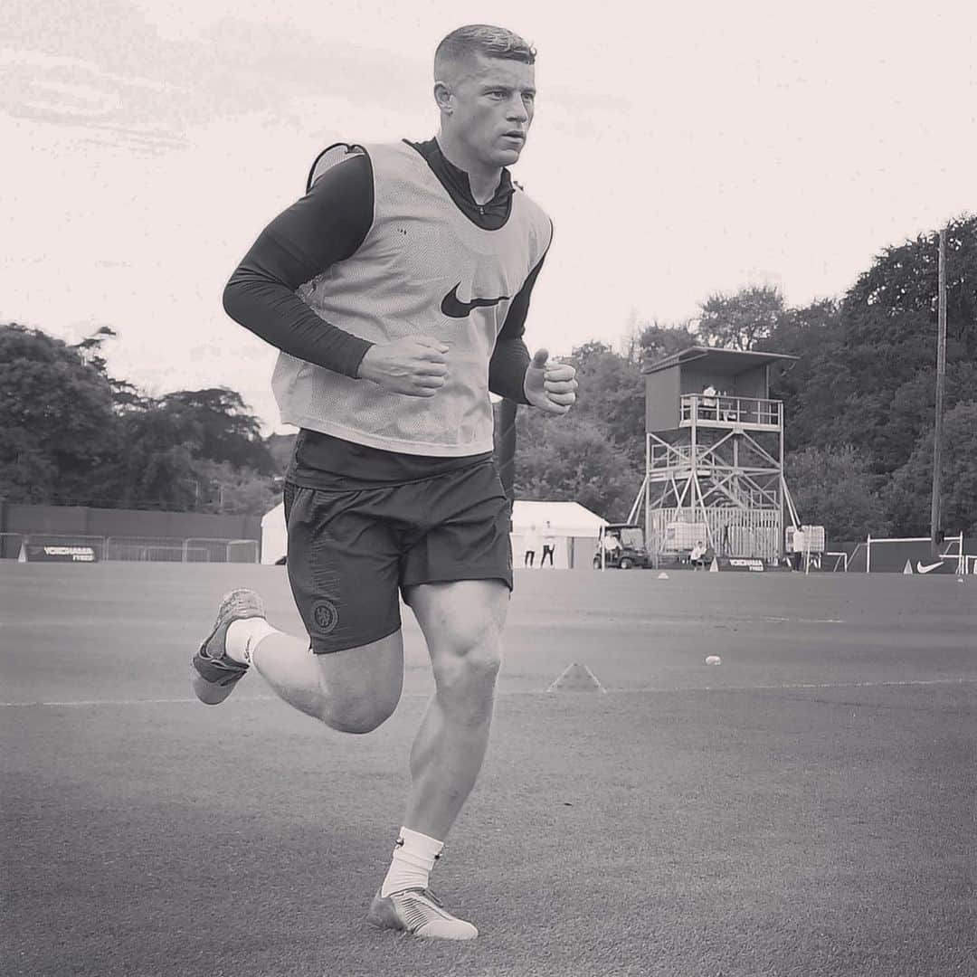 ロス・バークリーさんのインスタグラム写真 - (ロス・バークリーInstagram)「🏃🏽‍♂️💨」7月10日 5時41分 - rossbarkley