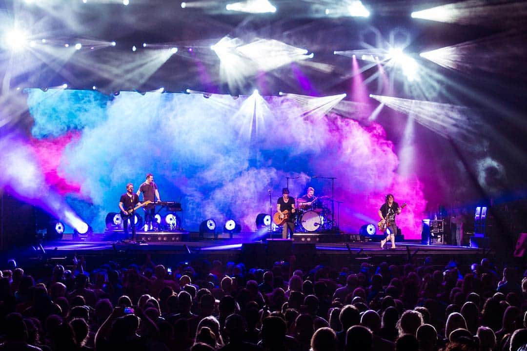 グー・グー・ドールズさんのインスタグラム写真 - (グー・グー・ドールズInstagram)「July 6 | @coralskyamp | West Palm Beach, FL | 📷: @reynoso.photography」7月10日 6時06分 - googoodollsofficial