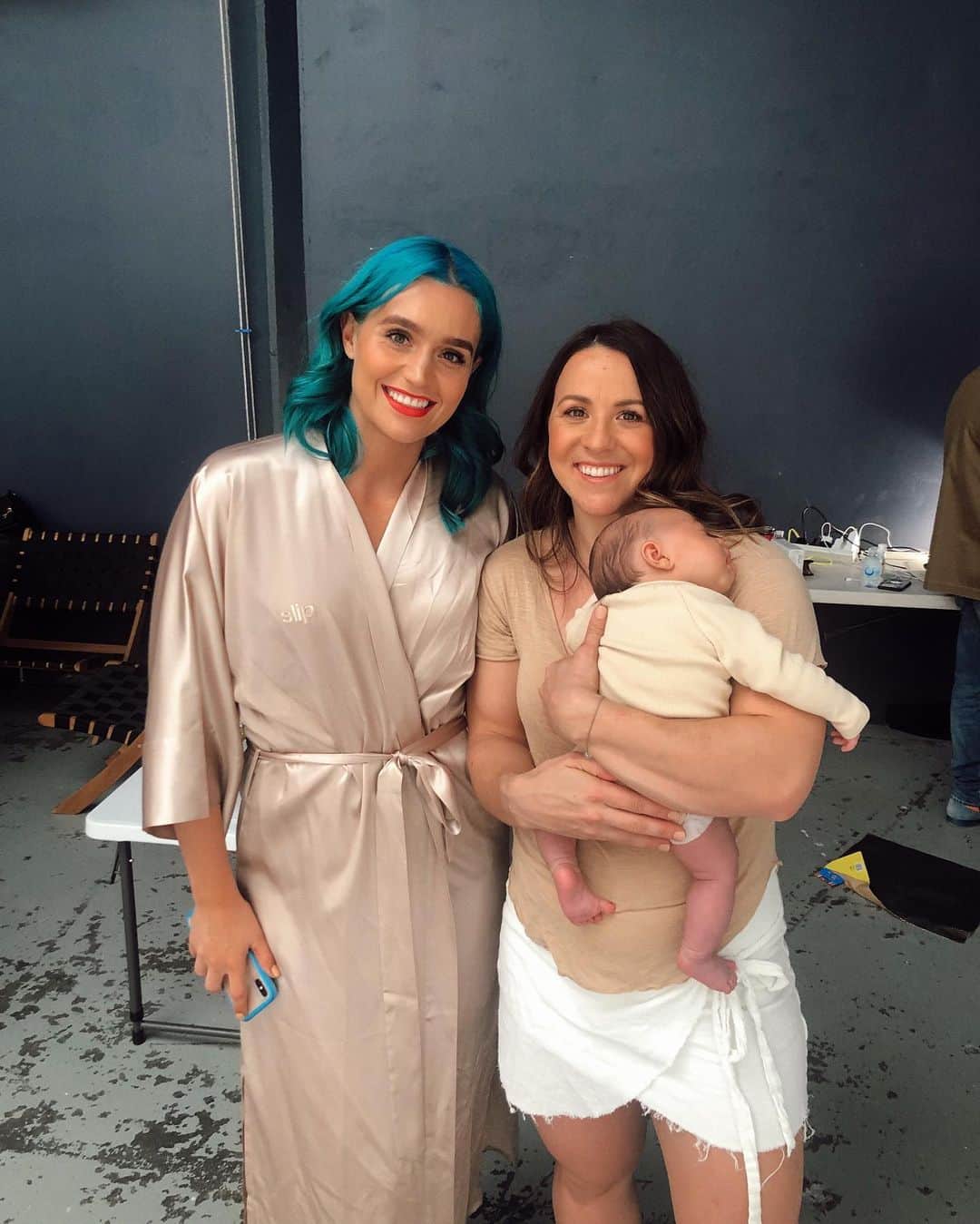 シェパードのインスタグラム：「Introducing another incredible lady from the #KMFA music video! If you don’t know @karasaundo yet, you most definitely should! She’s one of the fittest women on this planet, a CrossFit games veteran and a new mum. We are so honoured to have you (and little Scotti) in this music video. You  inspire so many people all around the world  with your incredible strength and watching you balance CrossFit and a new baby is phenomenal. Brisbane is lucky to have you as one of their own! #kissmyfatass」