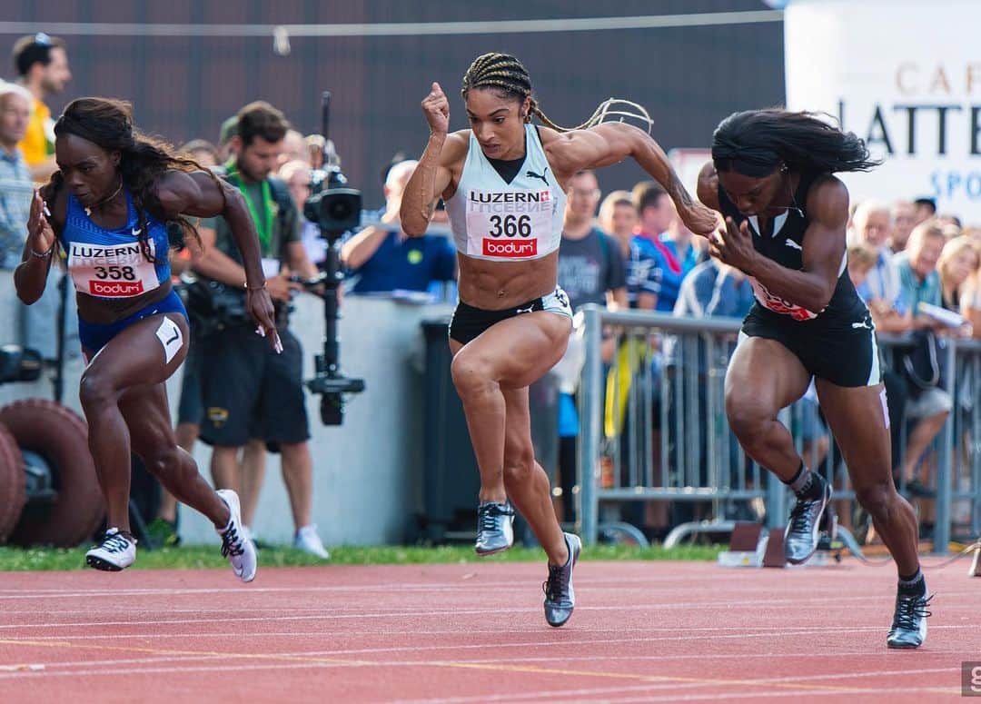 ジョディ・ウィリアムズのインスタグラム：「11.39 -1.0 & 23.01 today... 🤷🏽‍♀️ wraps up a big 10 days: 5 races, 3 events, 1 PB & 1 SB! Thank you Switzerland. I’m going to sleep 🥴😴😵」