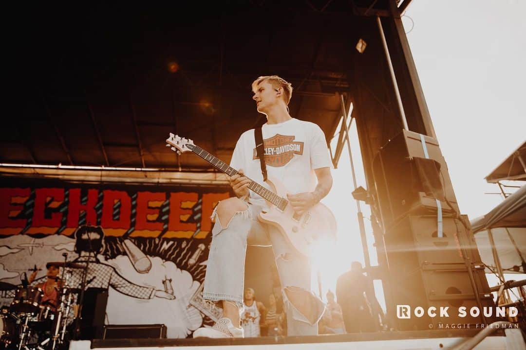 Rock Soundさんのインスタグラム写真 - (Rock SoundInstagram)「Neck Deep. Warped Tour, Atlantic City.  June 30, 2019. 📸: @maggielndnphoto」7月10日 7時14分 - rocksound