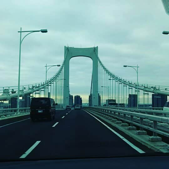のインスタグラム：「曇天のロケにいってきまーす」
