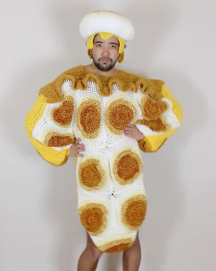 Phil Fergusonのインスタグラム：「LEMON MERINGUE PIE 🍋🥚🥧! So basically I spent June having a break from making because it hard to have that creative energy all the time.  So this poor outfit had been sitting around my room since May when I made it for when we went to Sydney for @clubkooky!  Anyway, I’m back in the spirit again especially with an exhibition in August in Brisbane over @addertonbrisbane and a show over in Wellington for @wellyonaplate!  I’ll give out the deets at some point but if you want to check those out, please do!  Anyway, hope you’re all well and this lemon bag is so handy lol」
