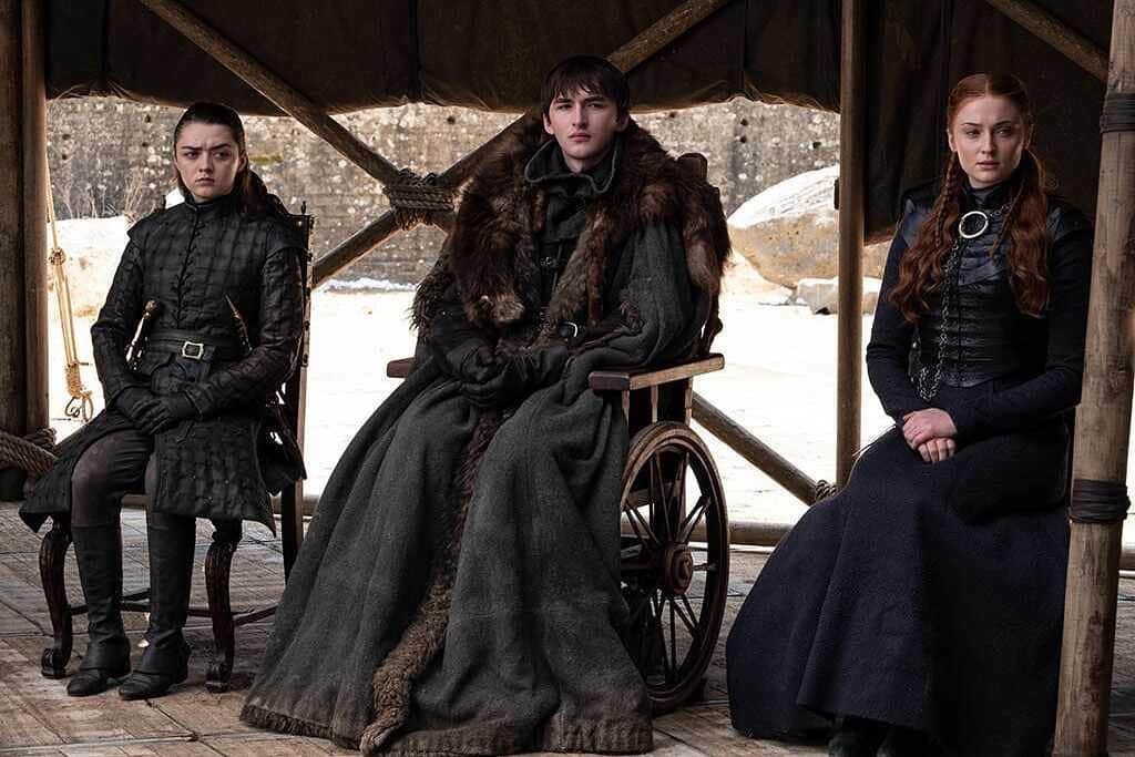 E! Onlineさんのインスタグラム写真 - (E! OnlineInstagram)「Winter is coming back...And with the Starks & direwolves! 🐺 Link in bio for everything we know about the #GameOfThrones prequel. (📷: HBO)」7月10日 7時55分 - enews
