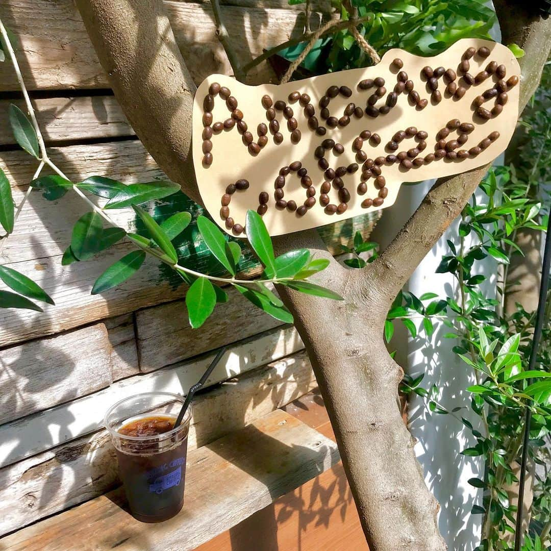 AMAZING COFFEEさんのインスタグラム写真 - (AMAZING COFFEEInstagram)「. AMAZING COFFEE OSAKA SOUTH SIDE☕️ . Welcome to OSAKA🌈 . 本日も元気いっぱい、おまちしております(^o^)v . 暑い日にはICE COFFEEでスッキリしていかれませんか🥤？ . #AMAZINGCOFFEE #OSAKASOUTHSIDE #AMeCO #アメコ #coffee」7月10日 8時00分 - amazing_coffee_official