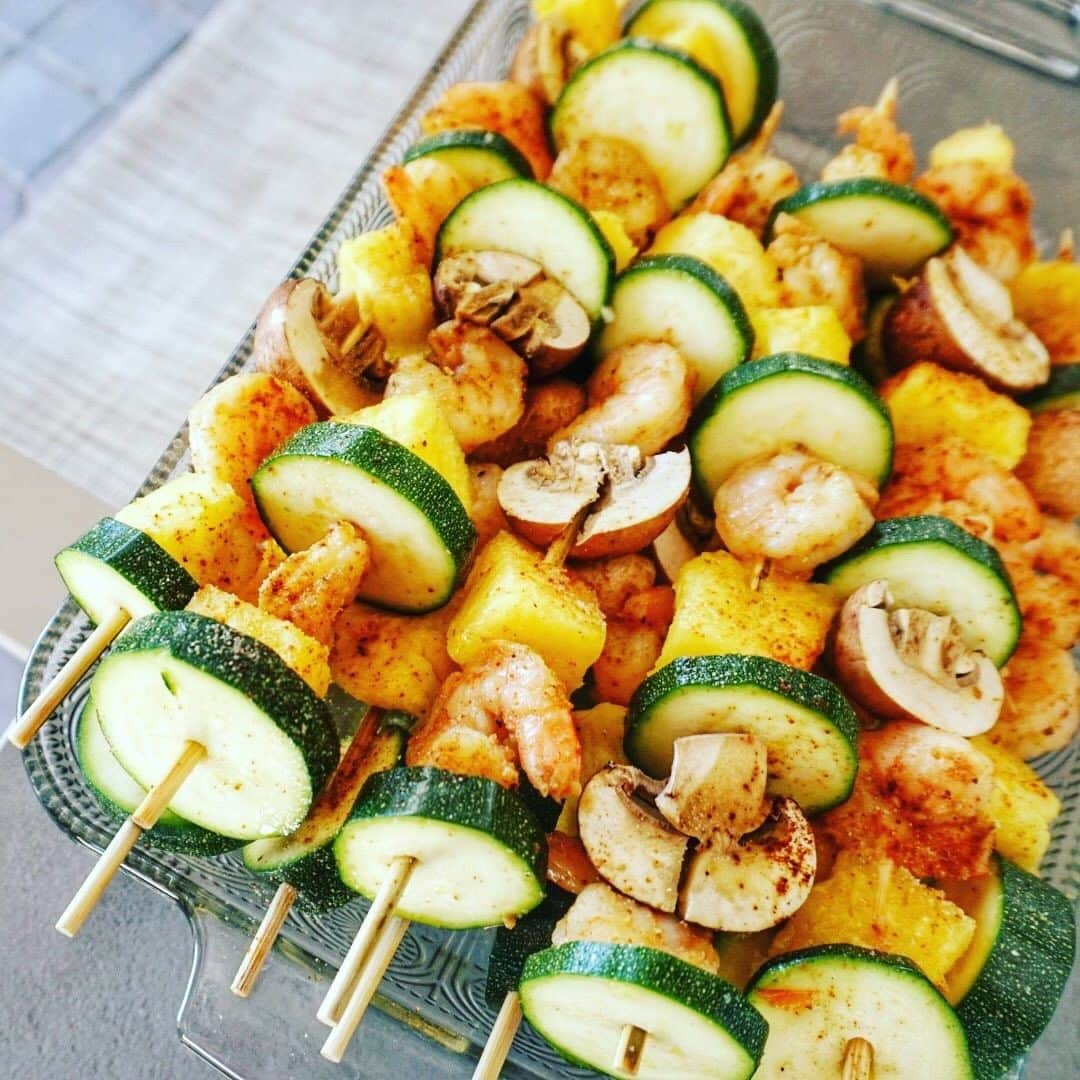 Flavorgod Seasoningsさんのインスタグラム写真 - (Flavorgod SeasoningsInstagram)「Some simple eats this weekend! Throw these on the grill! ☀️ 🍤 Shrimp⁠ 🥒 Zucchini 🍍 Pineapple⁠ -⁠ By: Customer @spinachbabes⁠ Made with: #FlavorGod Everything Seasoning⁠ -⁠ Drizzle your favorite spices!! Easy to prep and grill!⁠ ⁠ "If you don’t feel too creative on the spices, my favorite and healthy spice hack is @flavorgod “everything” seasoning."⁠ -⁠ Add delicious flavors to any meal!⁠ Click the link in my bio @flavorgod ✅www.flavorgod.com⁠ -⁠ -⁠ #food #foodie #flavorgod #seasonings #glutenfree #mealprep  #keto #paleo #vegan #kosher #breakfast #lunch #dinner #yummy #delicious #foodporn ⁠ ⁠」7月10日 8時00分 - flavorgod