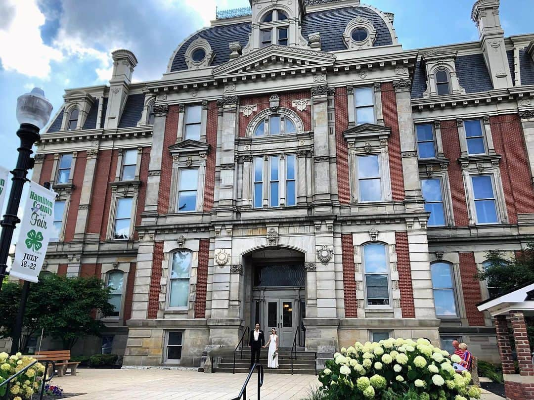 ローガン・ハフマンさんのインスタグラム写真 - (ローガン・ハフマンInstagram)「Married the love of my life (again)  in my home town today. #noblesvilleindiana」7月10日 8時10分 - loganhuffman77