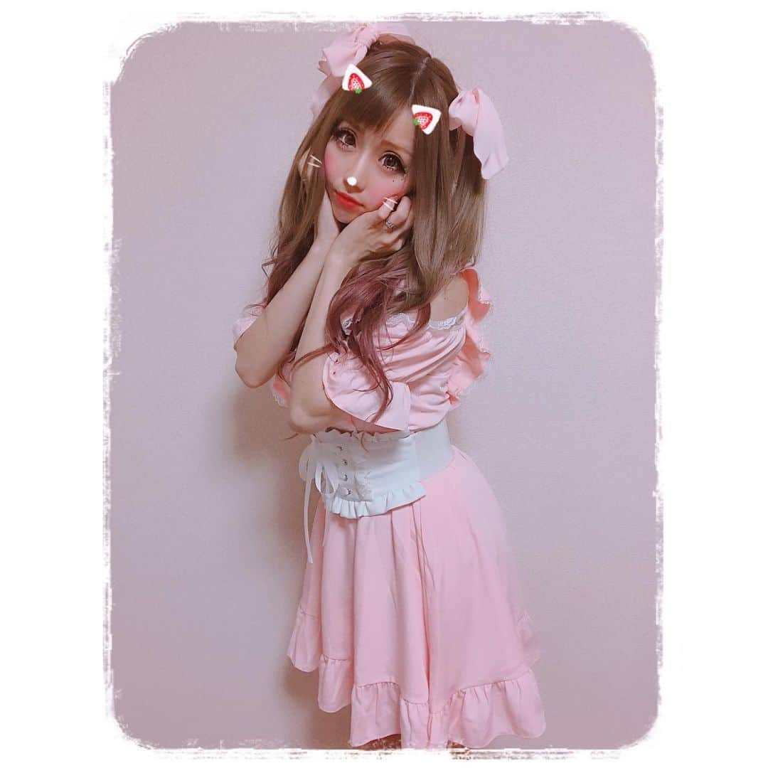 ちいめろさんのインスタグラム写真 - (ちいめろInstagram)「#ちいめろ #コーデ #Princessmelody #姫系 #お姫様 #ピンクコーデ #可愛い #ワンピース #お人形さんになりたい」7月10日 8時17分 - chiimelo74