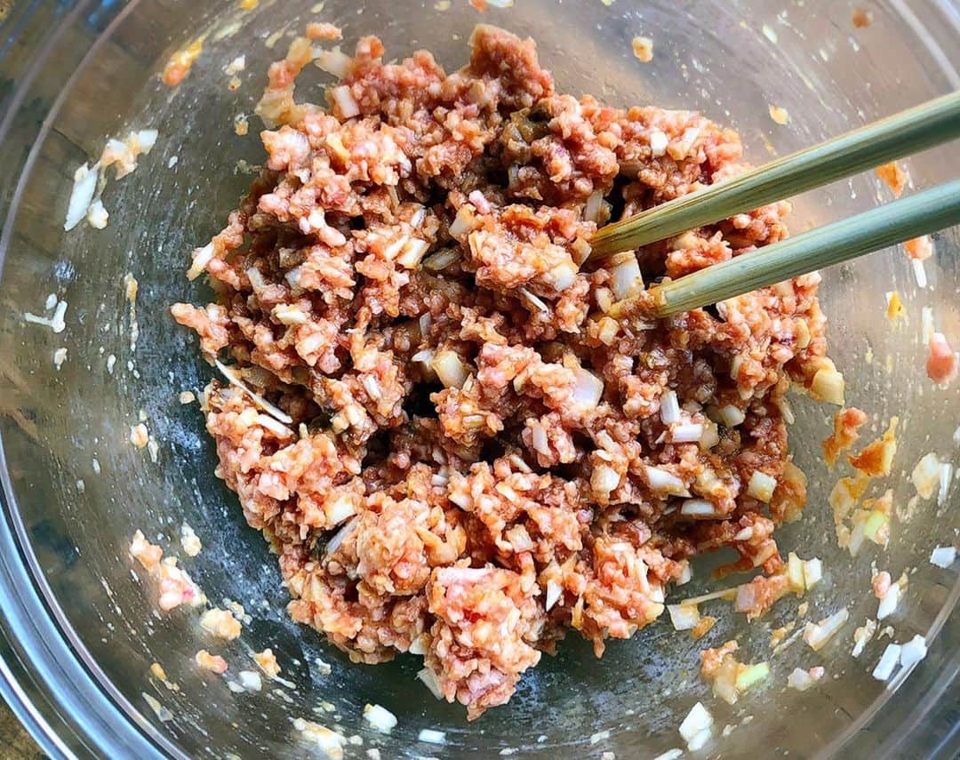 Mizuki【料理ブロガー・簡単レシピ】さんのインスタグラム写真 - (Mizuki【料理ブロガー・簡単レシピ】Instagram)「・ レンジde簡単！ ♡肉味噌うどん♡ ・ おはようございます♩ 今朝のブログでは レンジだけで作れる #肉味噌うどん を ご紹介させていただきました♡ 火を使わずに簡単にできるので よかったらお試し下さいね(*´艸`) この肉味噌はごはんや野菜、 豆腐にのせても美味しいです♡ ・ ・  #ブログ更新しました ・ ・  ブログ(レシピ)はホームのリンクよりご覧下さい↓ @mizuki_31cafe 【Mizuki公式ラインブログ】 https://lineblog.me/mizuki_official/ ・ ・ #肉味噌#冷やしうどん#火を使わないレシピ#夏休み  #Mizuki#簡単レシピ#時短レシピ#節約レシピ#料理#レシピ#フーディーテーブル#ブログ#おうちごはん#おうちカフェ#デリスタグラマー#料理好きな人と繋がりたい#料理ブロガー#おうちごはんlover #foodpic#food#follow#cooking#recipe#lin_stagrammer」7月10日 8時49分 - mizuki_31cafe