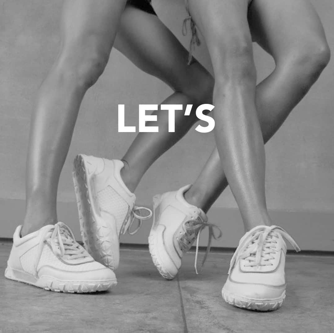 Schutzのインスタグラム：「Let's find your CONNECTION | Everybody are CONNECTED ⚡ #SchutzConnect」