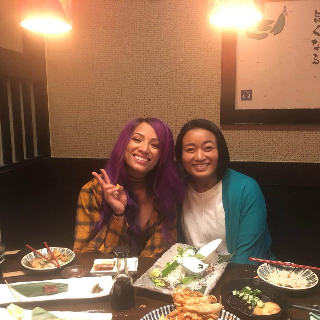 サシャ・バンクスさんのインスタグラム写真 - (サシャ・バンクスInstagram)「“When a person really desires something, all the universe conspires to help that person to realize his dream.” #womenswrestling」7月10日 9時15分 - themercedesvarnado