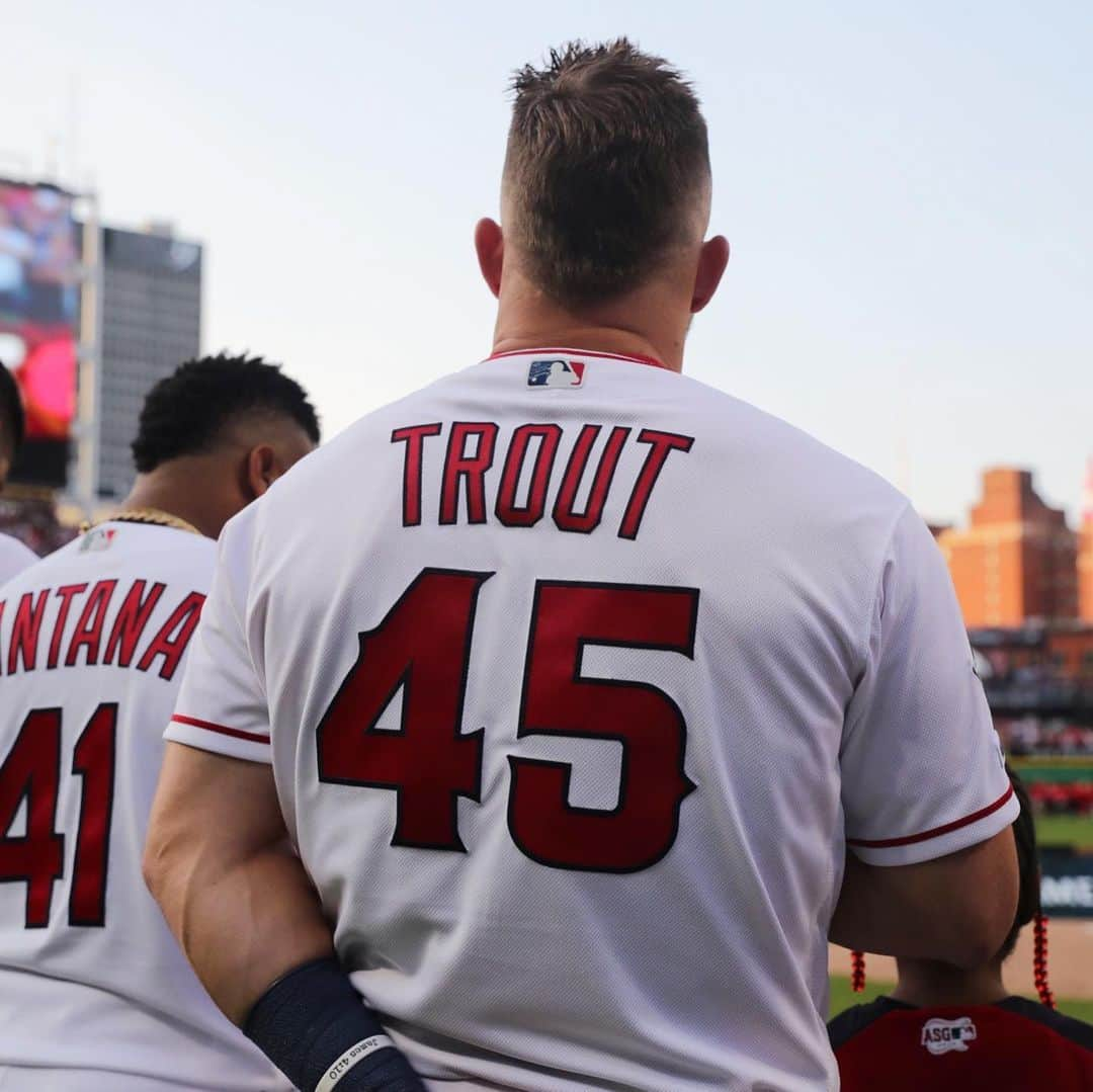 MLBさんのインスタグラム写真 - (MLBInstagram)「Mike Trout’s wearing No. 45 to honor Tyler Skaggs. ❤️」7月10日 9時15分 - mlb