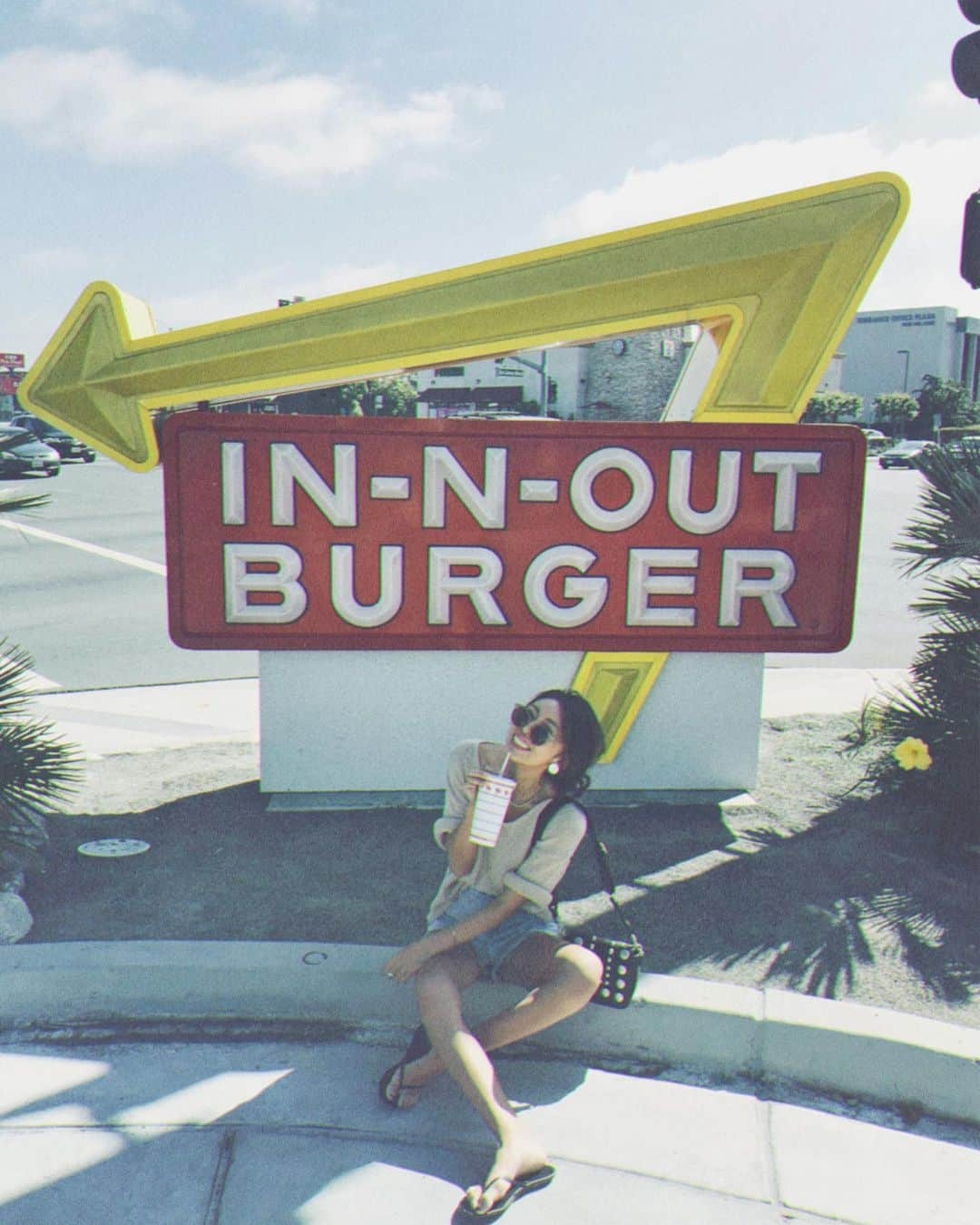 marikoさんのインスタグラム写真 - (marikoInstagram)「IN-N-OUT🍔  ブレずに安定の… ダブルダブル(プロテインスタイル) ペロッと完食😋🌵」7月10日 20時08分 - mariiko_re