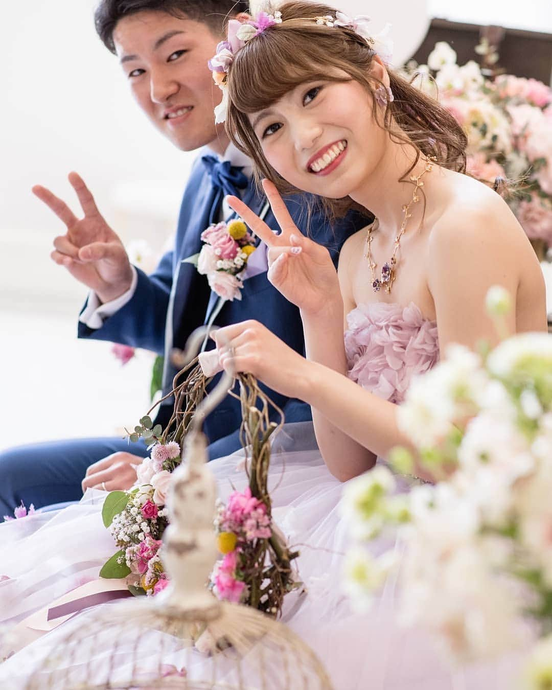 プレ花嫁の結婚式準備サイト farny 【ファーニー】さんのインスタグラム写真 - (プレ花嫁の結婚式準備サイト farny 【ファーニー】Instagram)「@farny_weddingをフォローして #プラコレ #farnyレポ を付けて投稿してくださいね♥ . :-: :-: :-: :-: :-: :-: :-: :-: :-: 本日紹介したいウェディングフォトは・・・ @arkclubgeihinkanhiroshima さん❤︎ . 素敵なウェディングスポットを ご用意されたおふたり♡ 会場とのトータルコーディネートも とっても素敵ですね❤︎* . :-: :-: :-: :-: :-: :-: :-: :-: :-: . \\🌷花嫁ライター募集中// @farny_wedding の DMより”Farny 花嫁ライター希望”とお送りくださいね◎ 担当者から折り返しご連絡さしあげます⁂ . \\🌹花嫁アプリ // プロのアドバイザーに結婚式の相談を何度でも♡ ウェディングドレスの記事や、 自分のウェディングレポを残せちゃう♡” . ＞＞＞TOPのURLからcheck ⋈ @placolewedding ＞＞＞結婚のご相談は プラコレウェディングアドバイザーへ♡ @wedding_adviser ＞＞＞ウェディングレポを残したいなら、 farny by プラコレをcheck ✎ @farny_wedding ＞＞＞ウェディングアイテム＆DIYは farnyアイテムをcheck ❁ @farny_wd.item >>>沖縄フォトウェディングの予約は ainowa(あいのわ)をcheck✈ @ainowa_okinawa . ┈┈┈┈┈┈┈┈┈┈┈┈┈┈┈┈┈┈┈ #プレ花嫁 #卒花  #花嫁 #卒花嫁 #結婚準備  #花嫁準備 #当日レポ #撮影指示書 #weddingtbt #weddingdress #ウェディングドレス #運命の一着 #ウェディングフォト #ロケーションフォト #挙式レポ #卒花しました #試着レポ #farnyレポ #前撮り #後撮り  #関東花嫁 #関西花嫁 #高砂　#リースブーケ」7月10日 18時56分 - farny_wedding