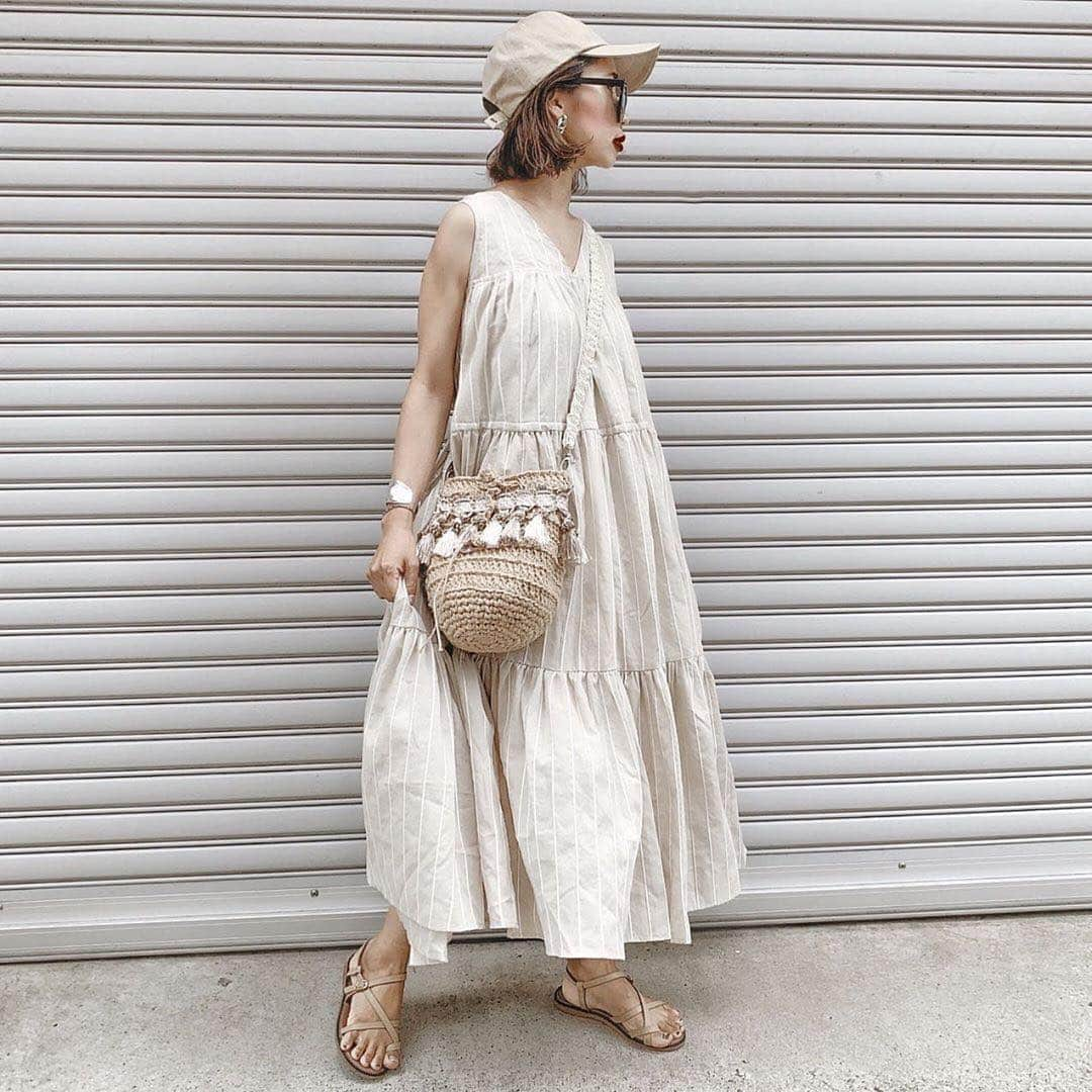 titivateさんのインスタグラム写真 - (titivateInstagram)「. . 【 style share 】 ティアードノースリーブリラックスワンピース 品番:ASXP1869 ¥4,590+tax . @poconyan.co 様、素敵なコーディネートありがとうございます✨ ボリューム感たっぷりのティアードデザインが大人可愛いノースリーブリラックスワンピース🍋 7/12(金)10:59まで期間限定価格でお得にお買い求めいただけます🧡 . STYLE SHARE 募集中！ titivateのアイテムを取り入れてコーデを投稿しよう！ ハッシュタグは『#titivatestyle』 . 素敵な着こなしで、もしかしたらtitivateのアカウントで紹介されちゃうかも⁈ 「リアル」で「身近」なオシャレコーデを楽しみにしています♪ . #titivate #ティティベイト #ファッション #ワンピース #ティアード #ティアードワンピース . . #Repost @poconyan.co ・・・ . 久しぶりにこのワンピ！ 淡いベージュのストライプが めっちゃお気に入りの1枚です♥  #ティアードノースリーブリラックスワンピース  @titivatejp #titivate #titivatestyle #ティティベイト」7月10日 19時14分 - titivatejp