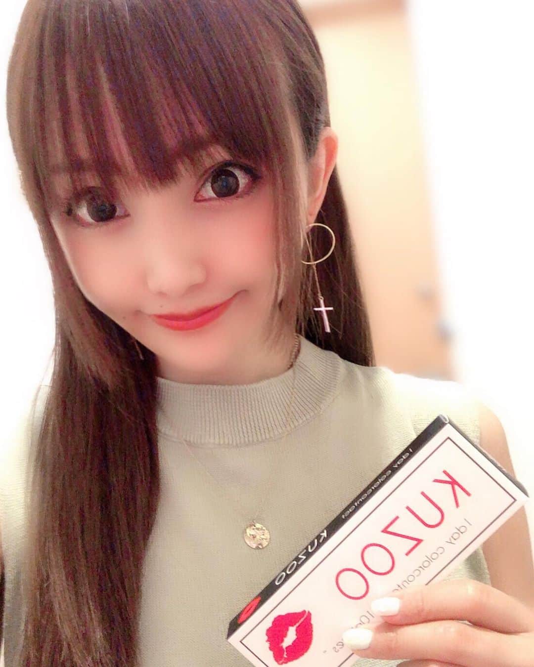 のインスタグラム：「newカラコン👁💕人気アーティストt-Ace×dazzy コラボカラコンが発売したのであいりんはチョコブラウン🍫を♡最近自然なのにしてたから大きいかな？と思ったんだけど全然大丈夫♡ナチュラルで可愛い付け心地も良い☺️💓おススメ✨dazzyのカラコンインスタをフォローするとお得な情報あるので是非チェックしてみて♬@dazzy_karakon #dazzyカラコン#カラコン買うならdazzy#新商品#カラコン#KUZOO#クズコン#tace#t_ace#dazzy#ワンデーカラコン#カラーコンタクト#カラーコンタクトレンズ#クズ#アーティスト#人気#おすすめ#コスメ#おしゃれ#japanesegirl#instadaily#instalike#igers #selfie#instagood#pleaselike#pleasefollow#followm」