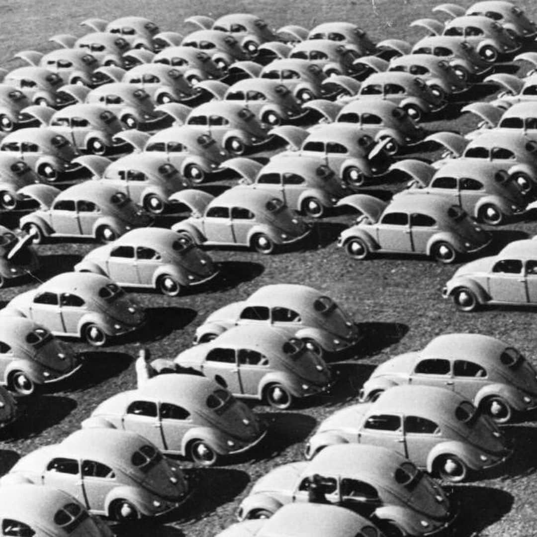 CNNさんのインスタグラム写真 - (CNNInstagram)「Volkswagen (VW) is retiring its Beetle 🚘 After seven decades of production and three generations of designs, it's the end of an era for the iconic vehicle. Its legacy harkens back to the 1930s, when Ferdinand Porsche, the prolific engineer behind the famed luxury vehicle brand, decided to design a "People's Car" — or "Volkswagen" in German. It was designed at the behest of Adolf Hitler but the Volkswagen car didn't enter full production until after World War II. Its fame was solidified with Walt Disney Productions' 1968 film "The Love Bug," which features an anthropomorphic Beetle named Herbie. Although production of the original Beetle ended in 2003, Volkswagen created new Beetle generations in 1998 and 2012. "It's impossible to imagine where Volkswagen would be without the Beetle," Volkswagen of America president and CEO Scott Keogh said in a statement. The last bugs that VW will produce are set to roll off the assembly line in Puebla, Mexico, on Wednesday. (📸: Indranil Mukherjee/AFP/Getty Images, fox photos/hulton archive/Getty Images, Leber/Ulstein Bild/Getty Images, Mary Evans/Walt Disney/Ronald Grant/Everett Collection, Andreas Altwein/DPA/ picture-alliance/AP.)」7月10日 19時39分 - cnn