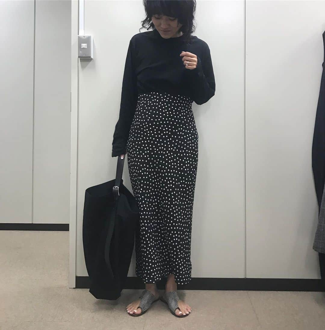 金子綾さんのインスタグラム写真 - (金子綾Instagram)「today's... #ootd  #akcloset  春一番に買ってあったスカート… やっと着れたw」7月10日 19時42分 - ayaaa0707