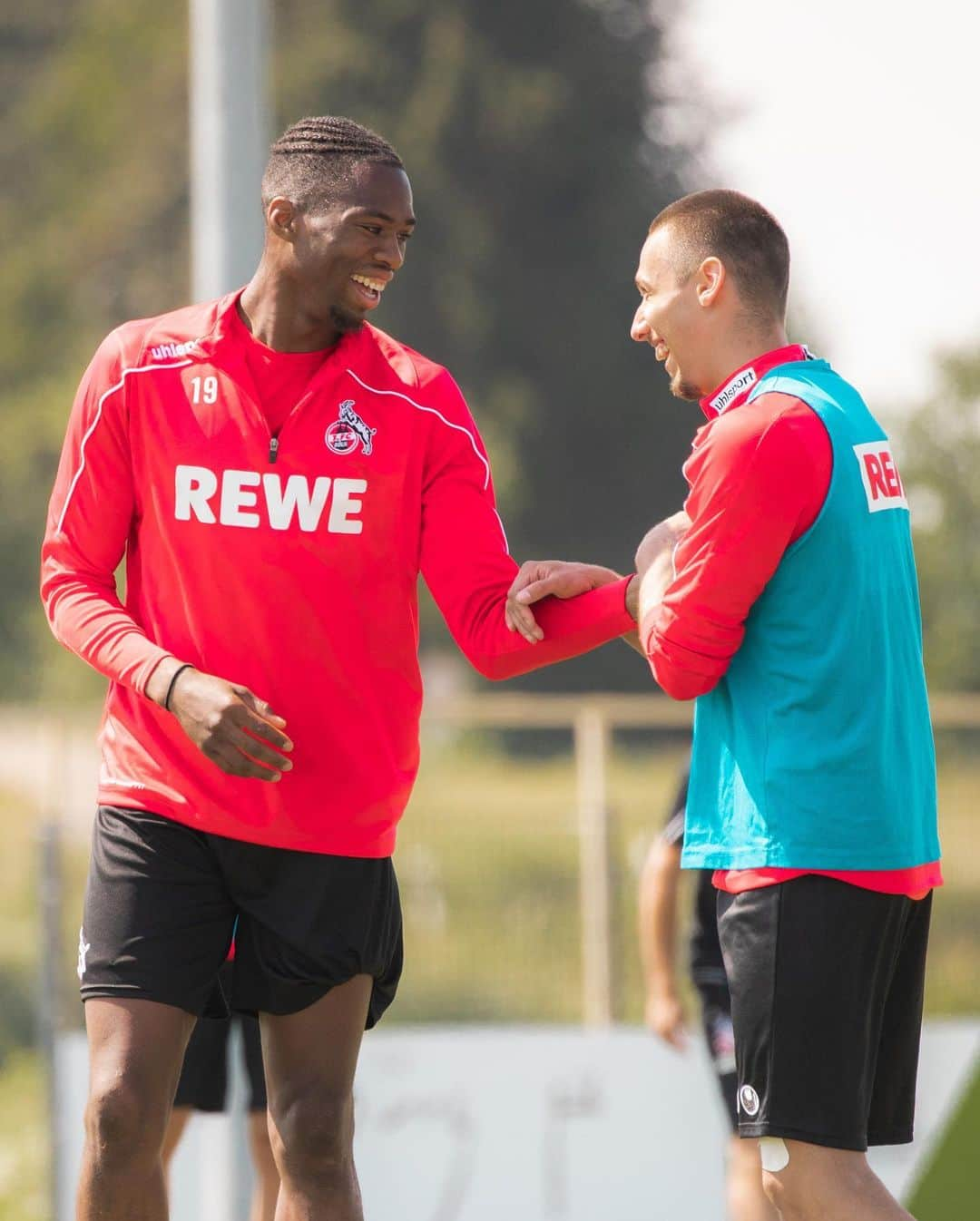 1.FCケルンさんのインスタグラム写真 - (1.FCケルンInstagram)「Happy faces 🤗 #effzeh #Trainingslager #Köln #Kölle」7月10日 19時55分 - fckoeln