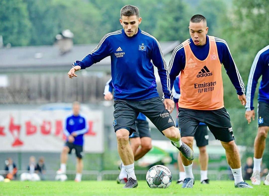 ハイロ・サンペリオのインスタグラム：「Always focus on ⚽️! #MoinKitzbühel 🙌🏻 #nurderHSV #BeXtreme 💪🏼」