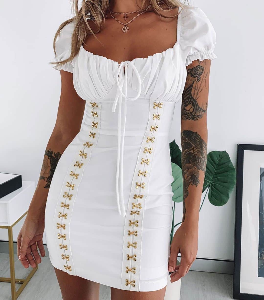 Beginning Boutiqueさんのインスタグラム写真 - (Beginning BoutiqueInstagram)「All about you 🌹 Saturday night slay in the hot AF Day Dreamer Hook & Eye Dress White! Want this for the weekend? Order before 4:30pm aest tomorrow!」7月10日 19時48分 - beginningboutique