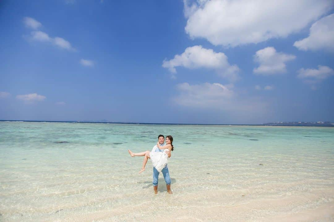 Decollte Wedding Photographyさんのインスタグラム写真 - (Decollte Wedding PhotographyInstagram)「🏖Super Special Summer Sale for Okinawa 🐠﻿﻿ Let's take photos at Beautiful Beach & Romantic Chapel💕﻿﻿ ﻿﻿ photo by @toshiya_mizuma ﻿ Hair&Makeup @yuuri.hm_studiosuns ﻿ ﻿ @decollte_weddingphoto ﻿ @studiosuns_okinawa ﻿ @decollte_weddingstyle ﻿﻿ ﻿ #japan #okinawa #beachwedding #weddinginspiration #Weddingphotography #prewedding #weddingphoto #overseasprewedding #japaneseprewedding #japanwedding #landscapephotography #romantic #love #happiness #日本 #海外婚紗 #海難 #陽光 #婚紗 #唯美 #신부 #웨딩 #웨딩사진」7月10日 19時49分 - d_weddingphoto_jp