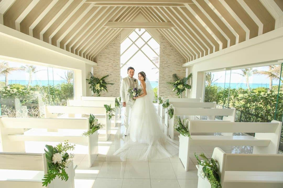 Decollte Wedding Photographyのインスタグラム：「🏖Super Special Summer Sale for Okinawa 🐠﻿﻿ Let's take photos at Beautiful Beach & Romantic Chapel💕﻿﻿ ﻿﻿ photo by @toshiya_mizuma ﻿ Hair&Makeup @yuuri.hm_studiosuns ﻿ ﻿ @decollte_weddingphoto ﻿ @studiosuns_okinawa ﻿ @decollte_weddingstyle ﻿﻿ ﻿ #japan #okinawa #beachwedding #weddinginspiration #Weddingphotography #prewedding #weddingphoto #overseasprewedding #japaneseprewedding #japanwedding #landscapephotography #romantic #love #happiness #日本 #海外婚紗 #海難 #陽光 #婚紗 #唯美 #신부 #웨딩 #웨딩사진」