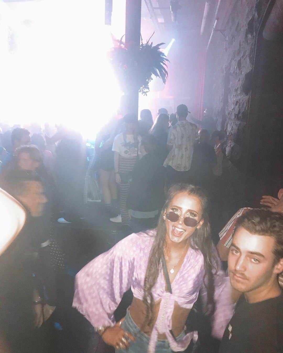 Maddie COATESのインスタグラム：「The key to keeping your balance is knowing when you've lost it. No matter how busy you are, or how busy you think you are, the work will always be there tomorrow, but your friends might not be. So pleased to have such amazing friends who understand! ✨」