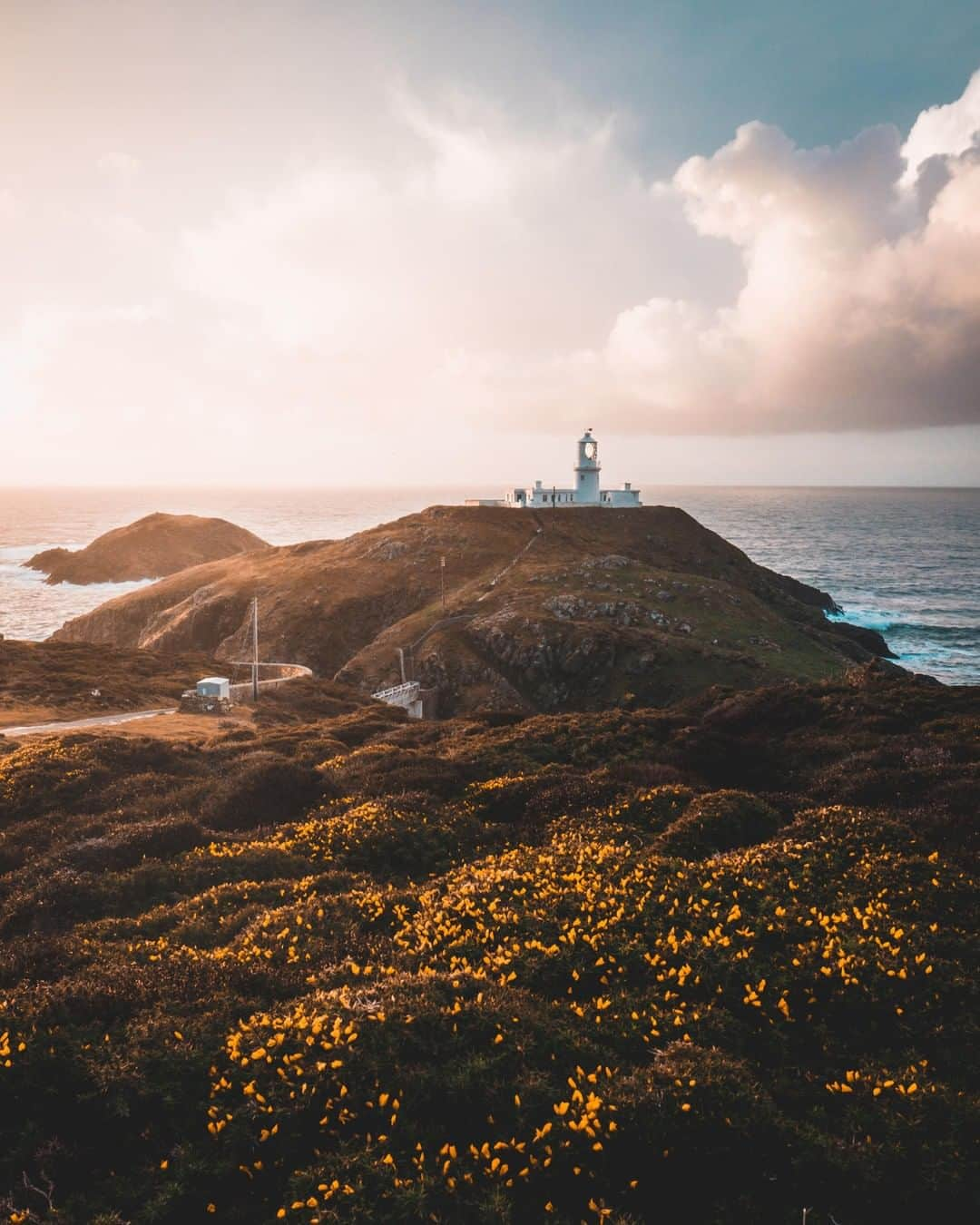 Fujifilm UKさんのインスタグラム写真 - (Fujifilm UKInstagram)「FEATURED PHOTOGRAPHER OF THE WEEK “I initially thought visiting the Pembrokeshire Coast in December would be a bad idea and true enough the weather was freezing, moody and raining almost every day. But for some reason, every day at sunset, the sun would come out just enough to give an amazing dramatic sunset!” - @mingjuntan  FUJIFILM X-T2 | XF16mmF1.4 | F10 | ISO 1250 | 1/100 sec  #Fujifilm #Fujifilmx_uk #XT2」7月10日 20時00分 - fujifilmuk