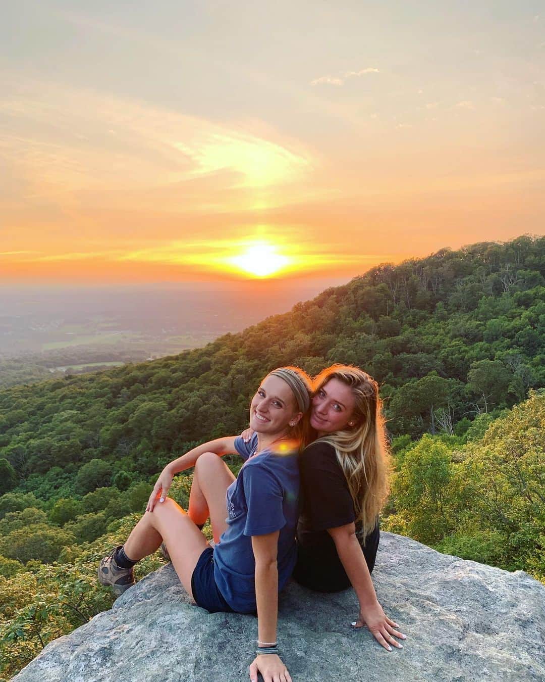 レイチェル・パーソンズのインスタグラム：「Happy place with my best friend」