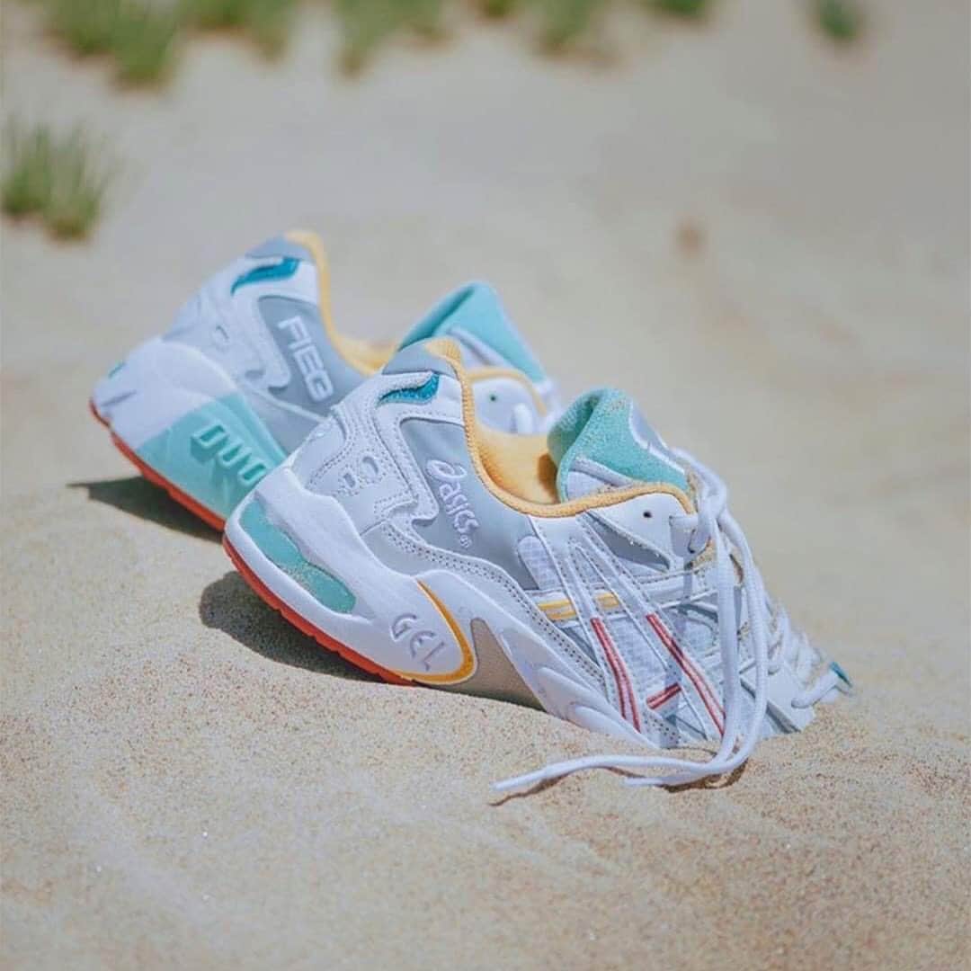 HYPEBEASTさんのインスタグラム写真 - (HYPEBEASTInstagram)「@hypebeastkicks: @ronniefieg has teased an upcoming @asics collaboration. Stay tuned for a better look at the pair. Photo: Ronnie Fieg」7月10日 11時10分 - hypebeast