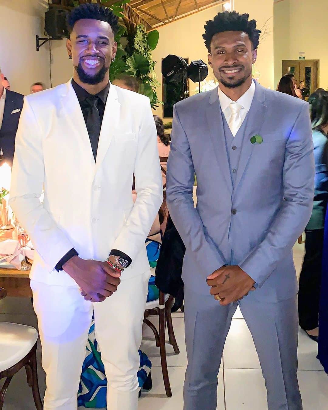 フェリペ・サンタナのインスタグラム：「🙅🏿‍♂️ WAKANDA FOREVER 🙅🏿‍♂️ ⠀  I JUST WISH U ALL THE BEST MA NIGGA @theblurbarbosa ⠀ #wakanda #wedding #theblur #mensfashion #menstyle #menswithclass #pretinhosdopoder #mensuitstyle」
