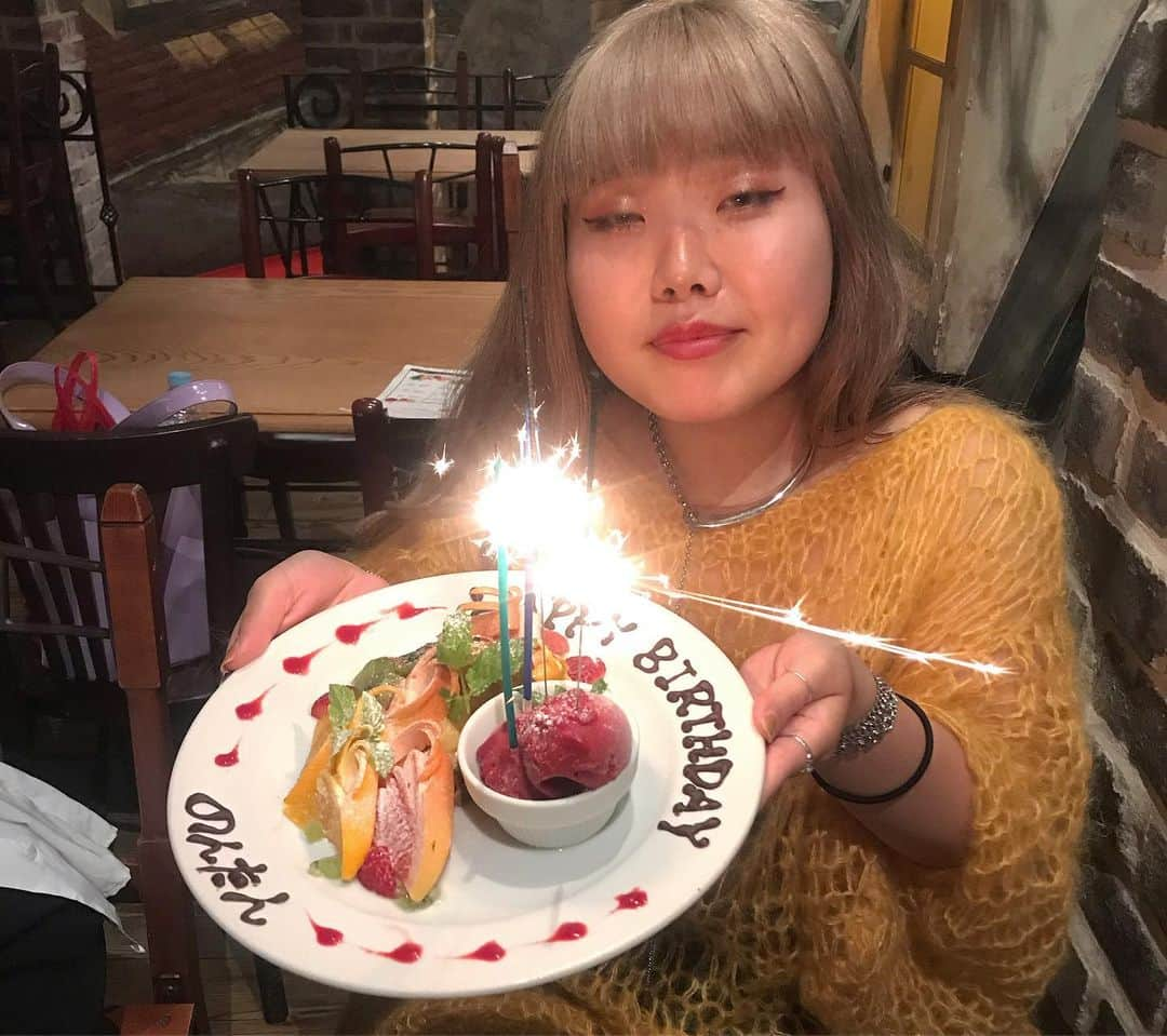 Manitasさんのインスタグラム写真 - (ManitasInstagram)「昨日は愛しの相棒のんたんの誕生日でした☺️🎂❣️ 本当にまにの心の支えののんたん。 いつもいつもありがとう。 歳を重ねるにつれてもっと素敵な女性になろうね。愛 OHPEARL famの誕生日会もたのしかたね〜。うちはポイント制だよ〜。にゃは とゆうわけで、今日から夏物新作出ますのでお店にもあそびにきてね🧚🏻‍♂️🏩 #7月9日生まれが周りにいすぎて最強説ある #みなさんおめでとうございます #ohpearlfamily #今宵も平和です #今日から新作出るのでチェックしてね #のんたん愛してる」7月10日 11時56分 - manitassssss