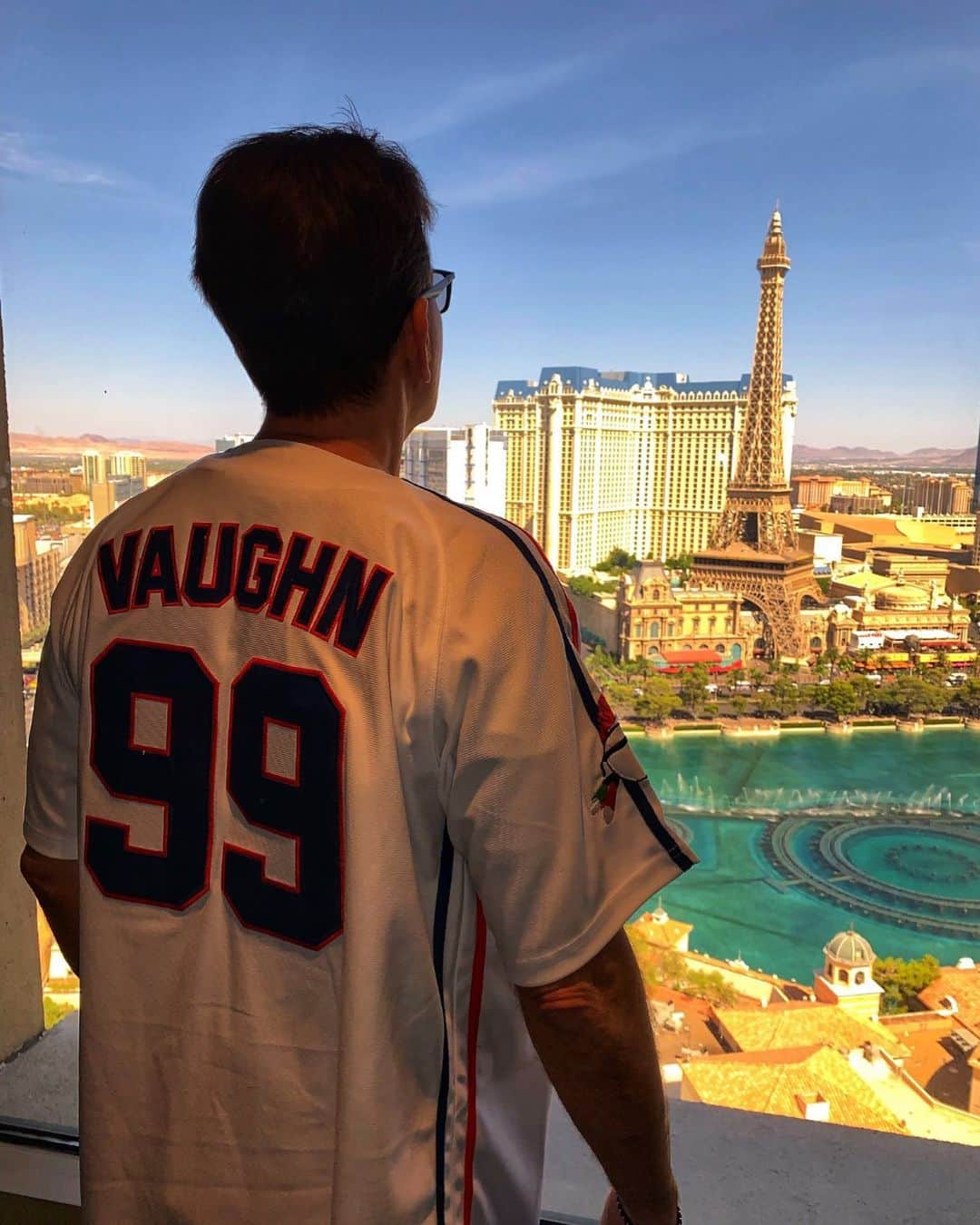 チャーリー・シーンさんのインスタグラム写真 - (チャーリー・シーンInstagram)「"Get me Vaughn"  we can't;  he's in Vegas. ©️ #ASG  #MajorLeague3」7月10日 12時11分 - charliesheen