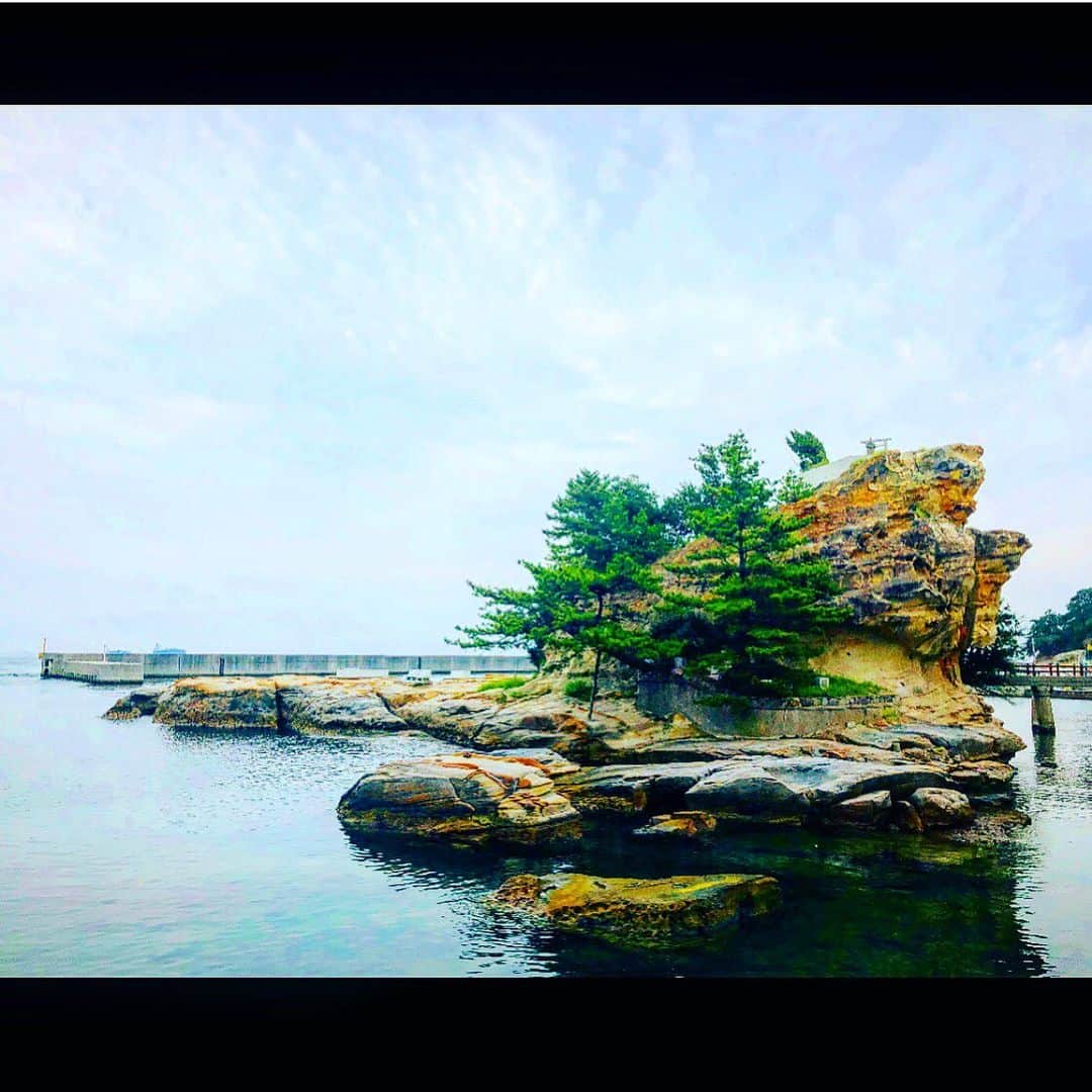 さきえさんのインスタグラム写真 - (さきえInstagram)「ここ最近の淡路島率。 . . . #絵島 #淡路島 #sea #seaside #rock #sky #blue #nature #photo #photography #photooftheday #景勝地 #おのころ島 #国生み神話」7月10日 12時06分 - sakie110