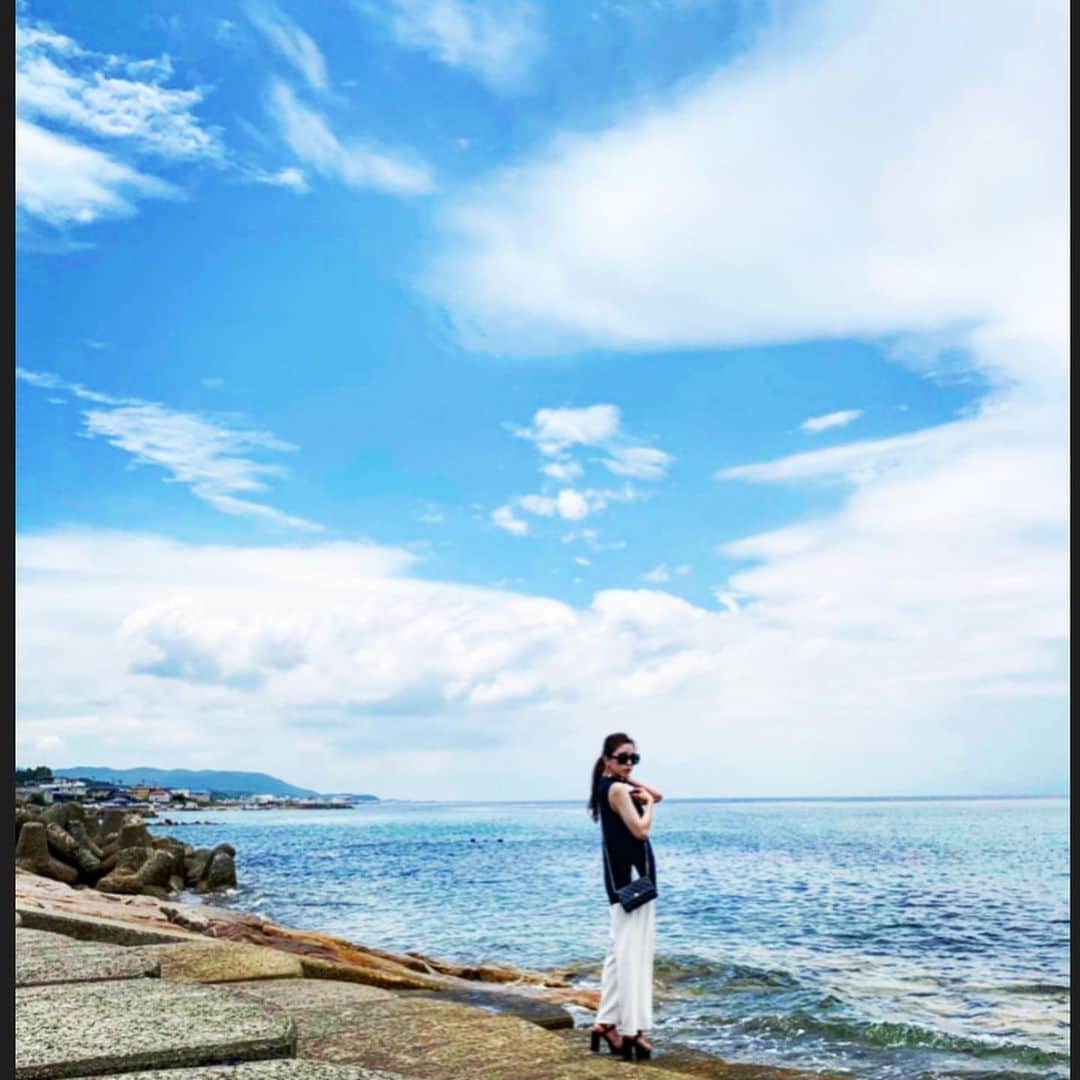 さきえさんのインスタグラム写真 - (さきえInstagram)「ここ最近の淡路島率。 . . . #絵島 #淡路島 #sea #seaside #rock #sky #blue #nature #photo #photography #photooftheday #景勝地 #おのころ島 #国生み神話」7月10日 12時06分 - sakie110