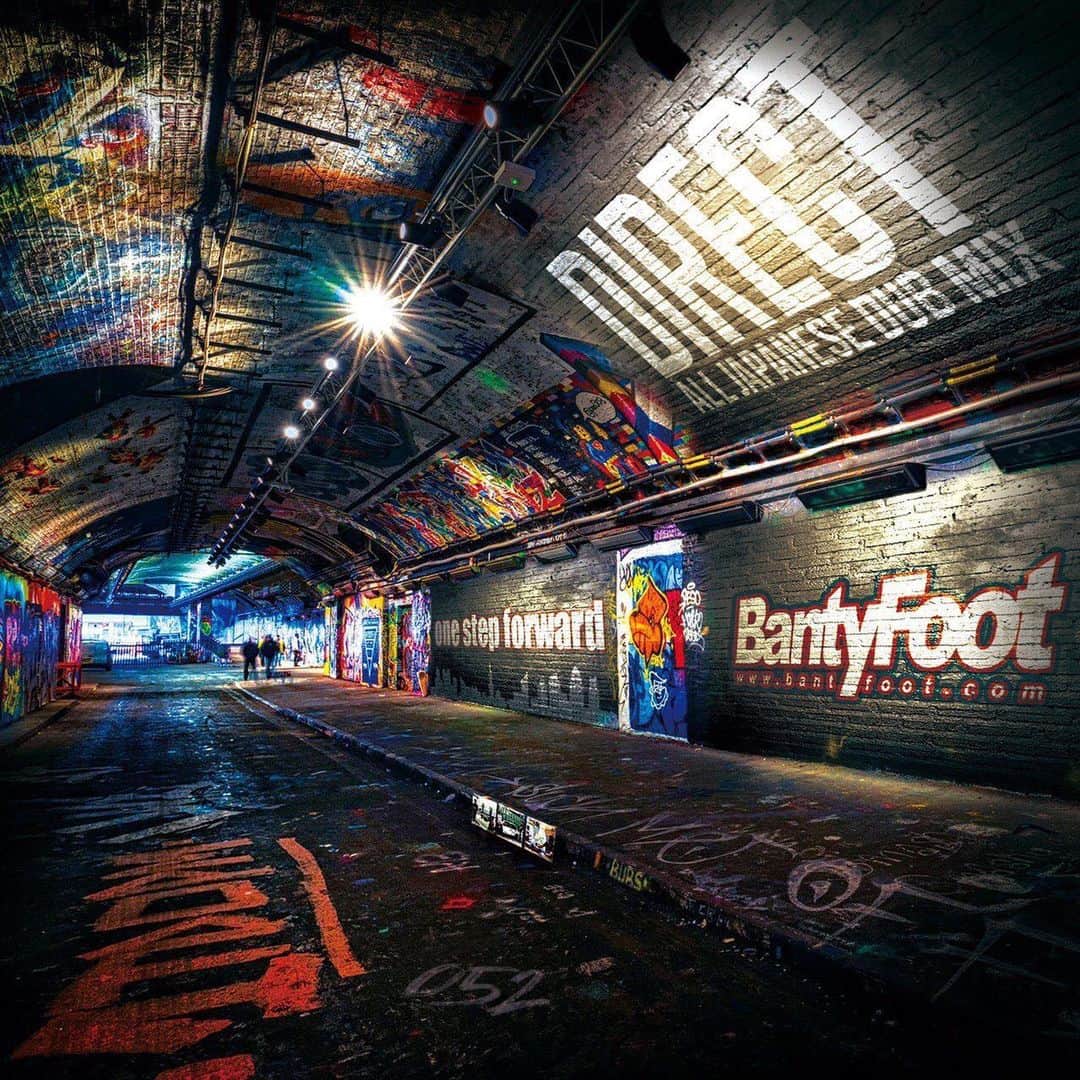 のインスタグラム：「本日より発売開始された BANTY FOOTのMIX CD『DIRECT ALL JAPANESE DUB MIX』にHISATOMIも参加させてもらっています。 CDショップまたはWEBでゲットして貰えたらと思います💿」