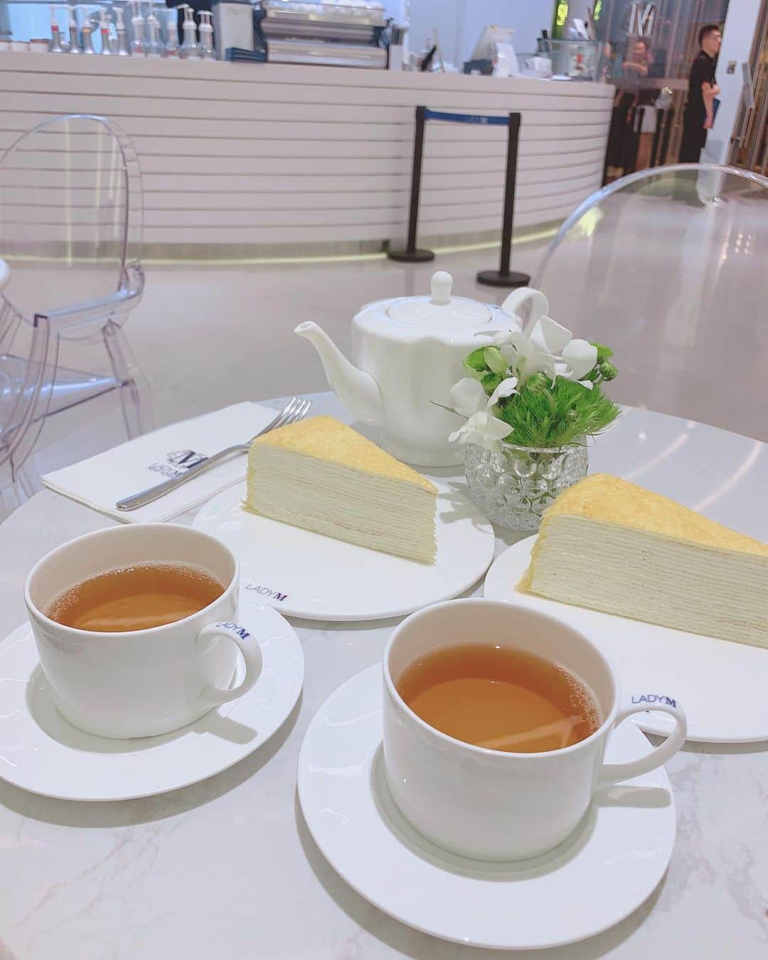 青木美沙子さんのインスタグラム写真 - (青木美沙子Instagram)「上海で食べたレディエムのミルクレープがすごくすごく美味しかった💓ミルクレープ大好きなので😍 日本にも上陸してほしい💓」7月10日 12時45分 - misakoaoki