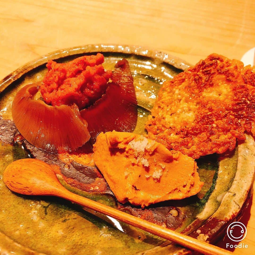のインスタグラム：「人生で、こんなに美味しいお鮨食べたことない！ってぐらい美味しかった💕 #三谷 噂どおりの美味しいさでした😍 どれもこれも美味しすぎてリピートしたい… まだ全然食べれた😂  #ごちそうさまでした #お鮨 #お鮨大好き #三谷 #噂以上の美味しさ #sushi #mitani #またすぐ食べたい #shiba_u」