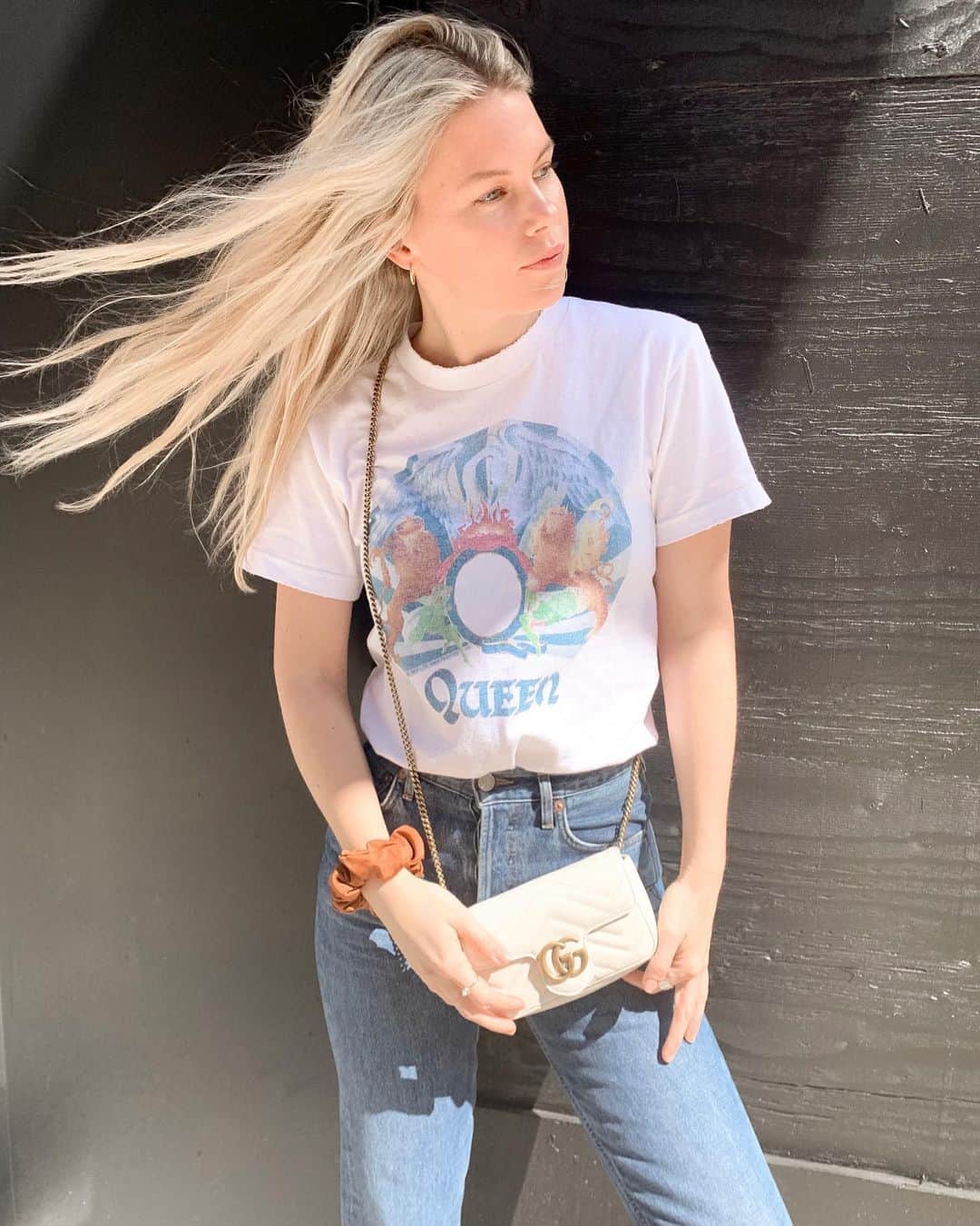 Chrissy Blairのインスタグラム：「Rock on California 🤘 @freepeople Agolde denim  @gucci」