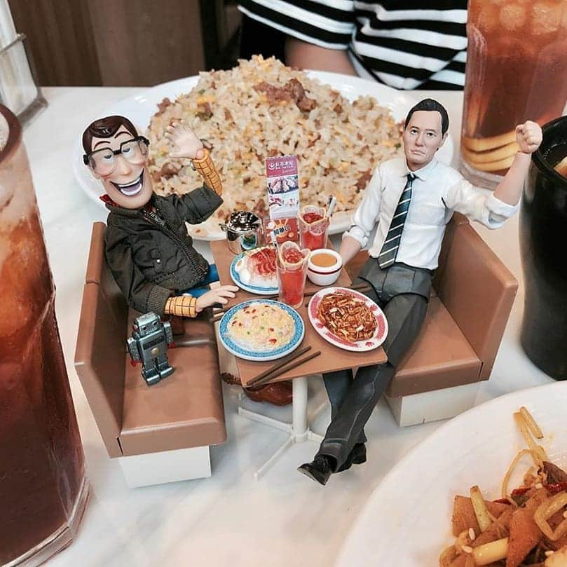 9GAGさんのインスタグラム写真 - (9GAGInstagram)「Daily life of creepy Woody in Hong Kong 📸 @playmmo - #toystory #pixar #hongkong #9gag」7月10日 13時05分 - 9gag