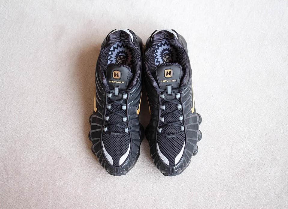 A+Sさんのインスタグラム写真 - (A+SInstagram)「2019 .7 .13 (sat) in store ■NIKE SHOX TL / NEYMAR JR. COLOR : BLACK×METALLIC SILVER SIZE : 26.0cm - 29.0cm PRICE : ¥17,500 (+TAX) ・ #a_and_s #NIKE #NIKESHOX #NIKESHOXTL #NIKESHOXTLNEYMARJR #NEYMAR」7月10日 13時05分 - a_and_s_official