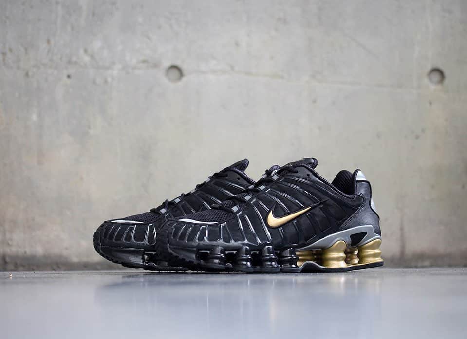 のインスタグラム：「2019 .7 .13 (sat) in store ■NIKE SHOX TL / NEYMAR JR. COLOR : BLACK×METALLIC SILVER SIZE : 26.0cm - 29.0cm PRICE : ¥17,500 (+TAX) ・ #a_and_s #NIKE #NIKESHOX #NIKESHOXTL #NIKESHOXTLNEYMARJR #NEYMAR」