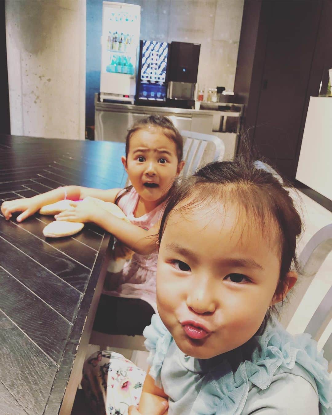 のインスタグラム：「変顔PIZZA TIME🍕 🍕 🍕」